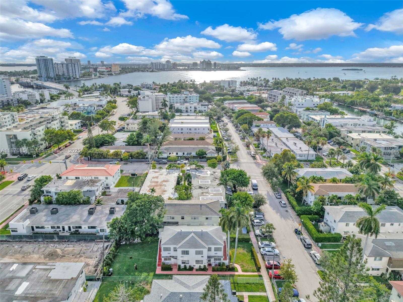 Small Image of 1784 MARSEILLE DR, Miami Beach Number 47