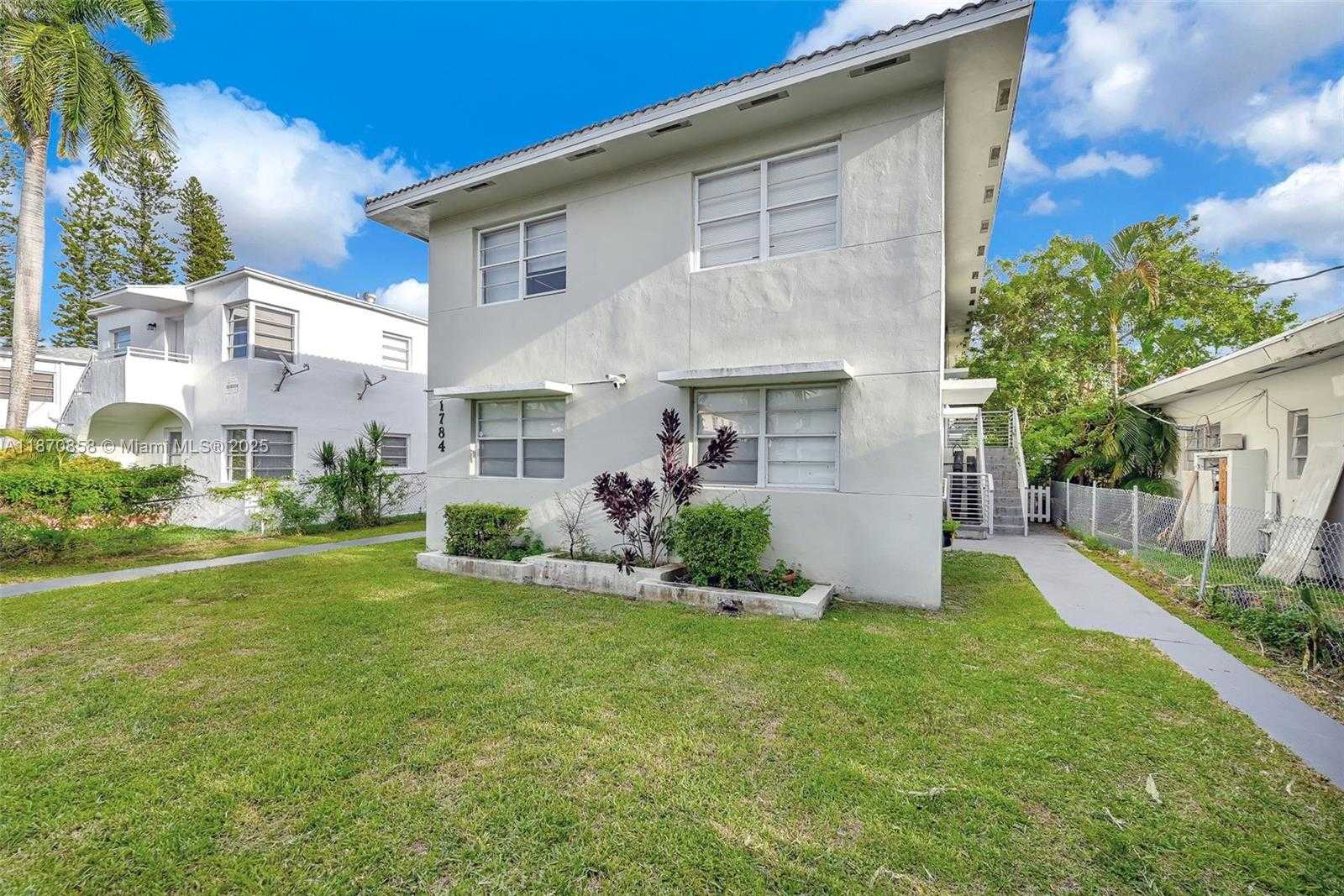 Small Image of 1784 MARSEILLE DR, Miami Beach Number 48