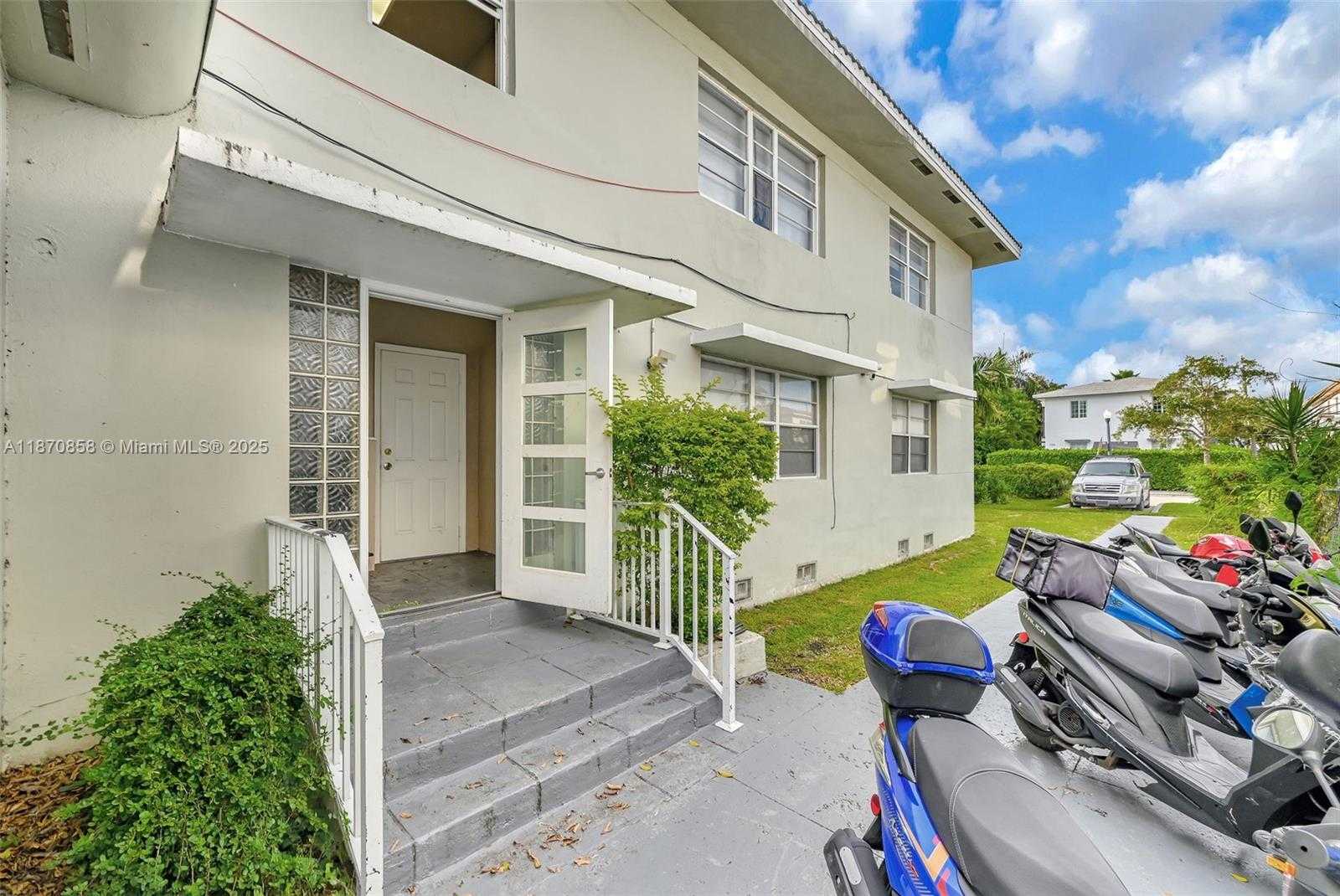 Small Image of 1784 MARSEILLE DR, Miami Beach Number 52