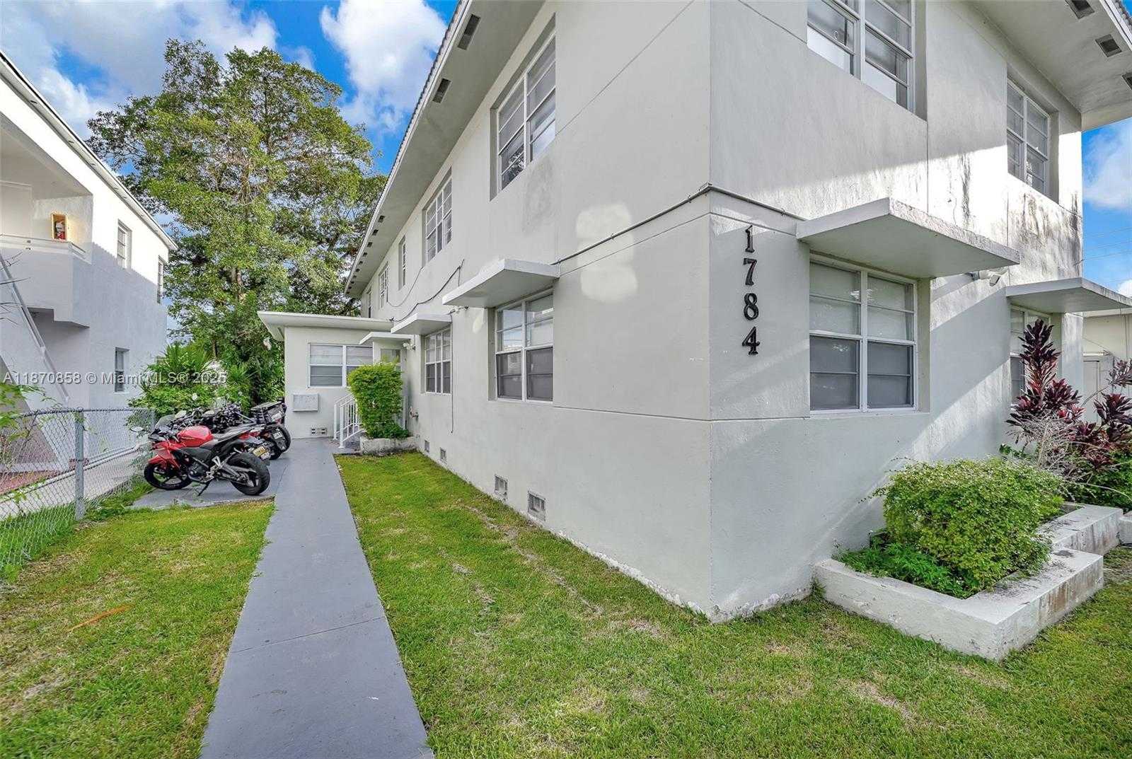 Small Image of 1784 MARSEILLE DR, Miami Beach Number 53