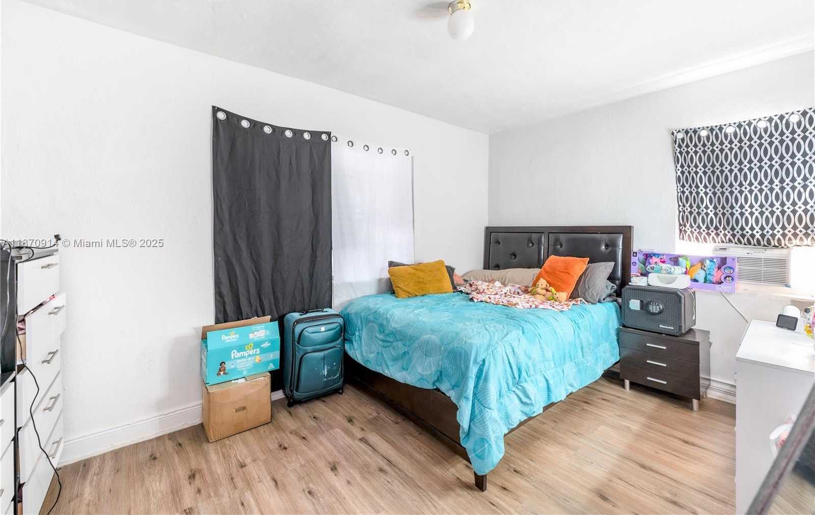 Small Image of 144 NORTH WEST 53RD ST, Miami Number 12