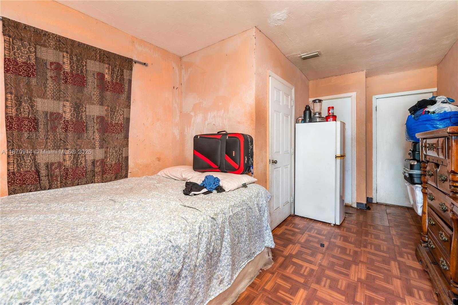 Small Image of 144 NORTH WEST 53RD ST, Miami Number 27