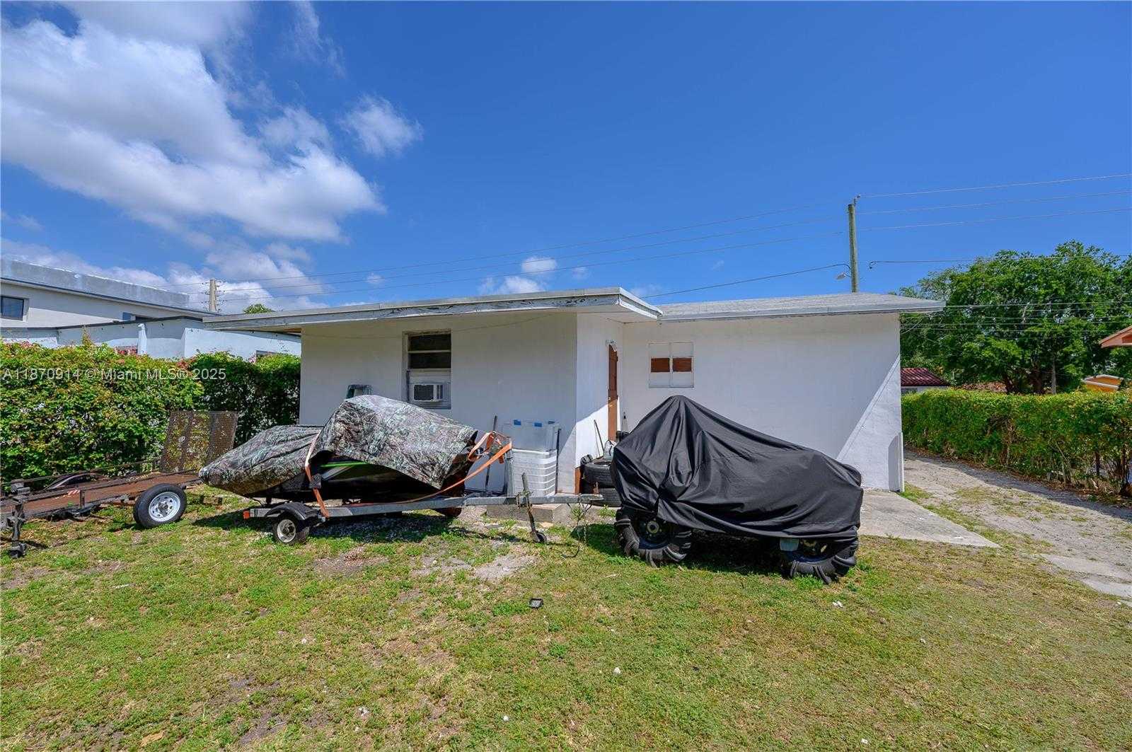Small Image of 144 NORTH WEST 53RD ST, Miami Number 7