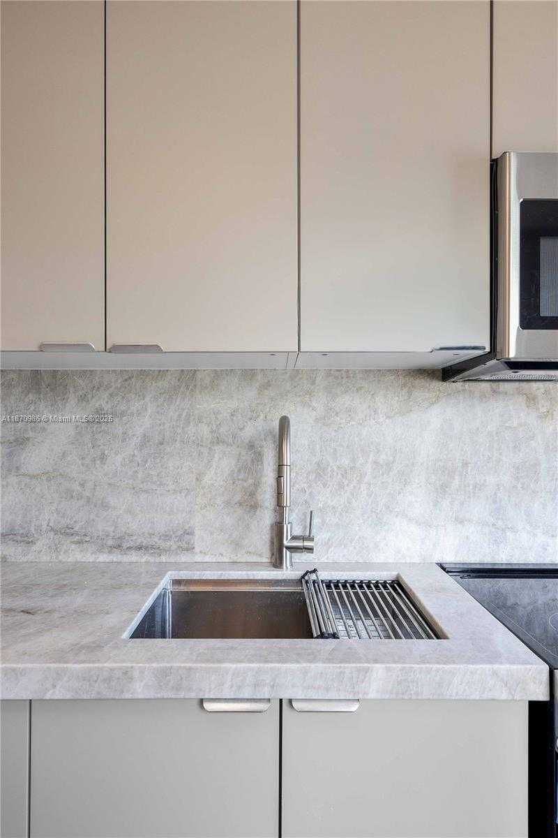 Small Image of 8031 NORTH WEST 12TH CT, Miami Number 10