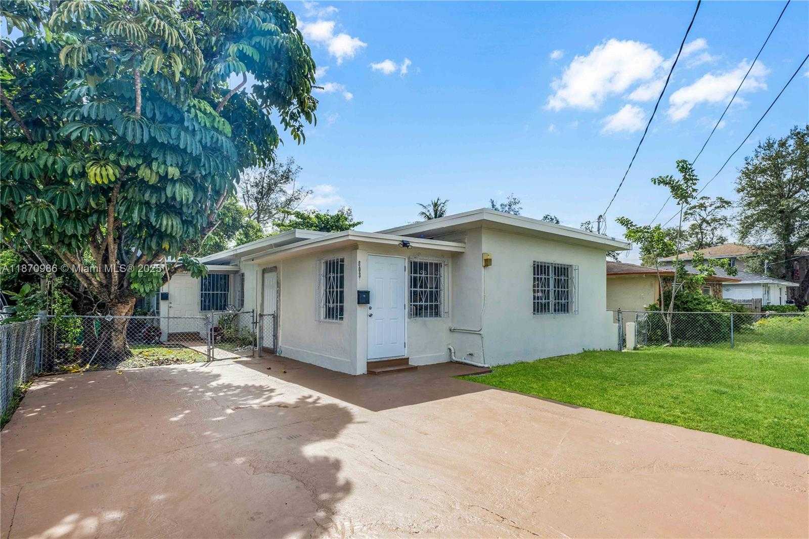 Small Image of 8031 NORTH WEST 12TH CT, Miami Number 3
