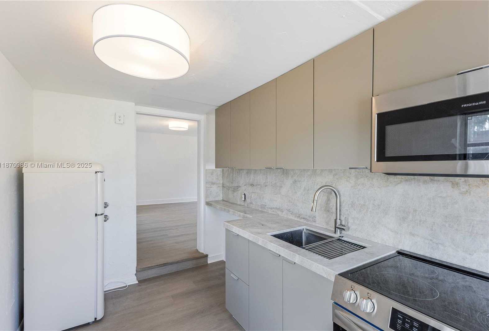 Small Image of 8031 NORTH WEST 12TH CT, Miami Number 7