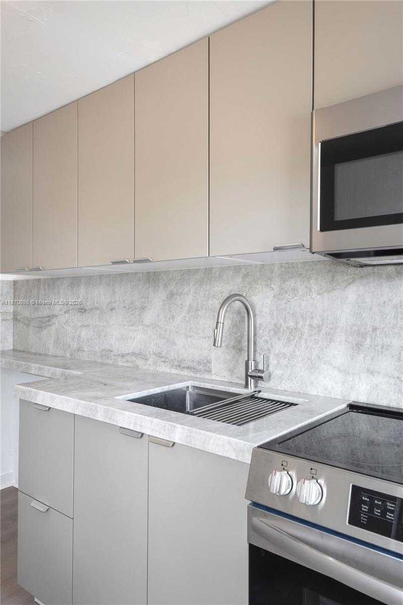 Small Image of 8031 NORTH WEST 12TH CT, Miami Number 9