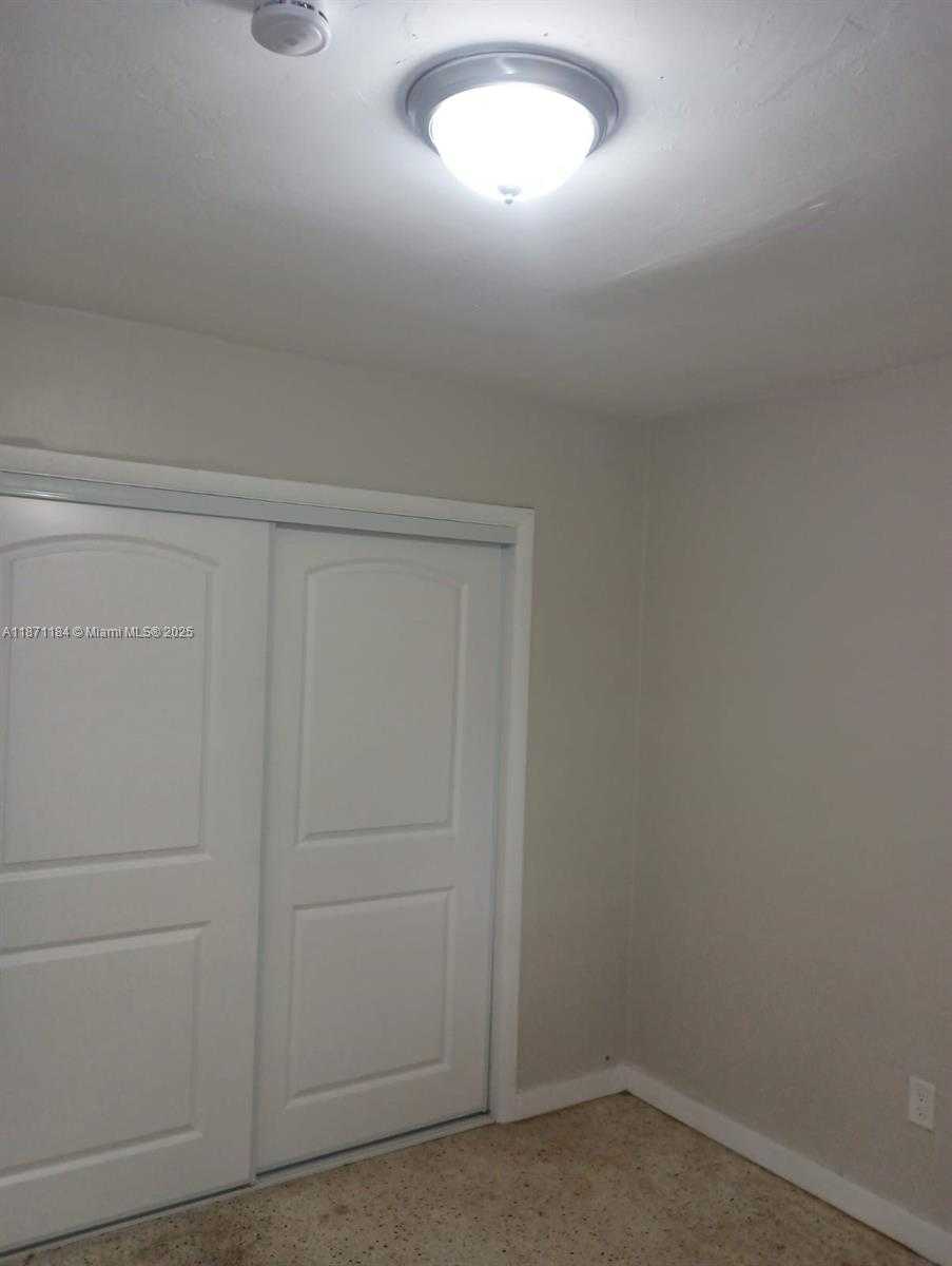 Small Image of 1140 NORTH WEST 9TH ST, Homestead Number 11