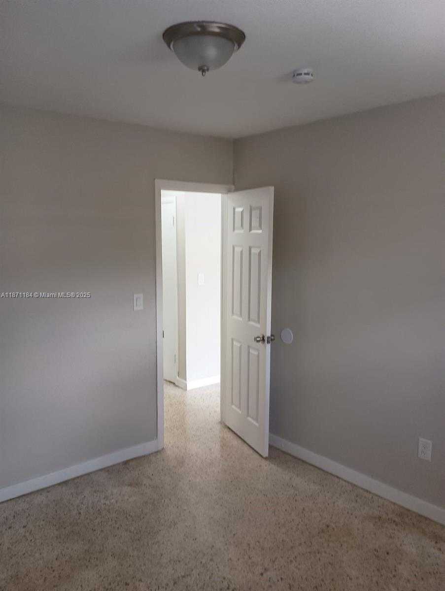 Small Image of 1140 NORTH WEST 9TH ST, Homestead Number 4