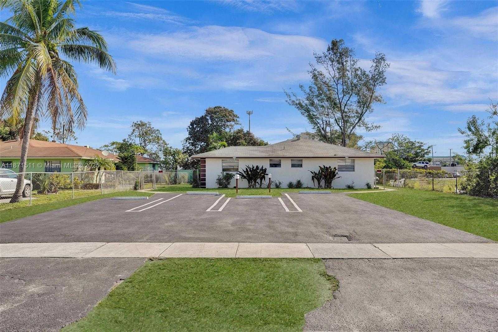 Small Image of 400 NORTH EAST 2ND ST, Boynton Beach Number 21
