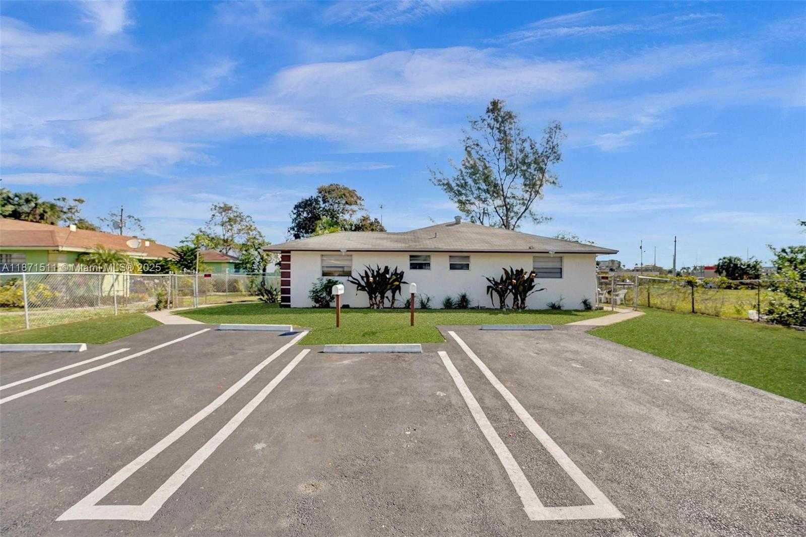Small Image of 400 NORTH EAST 2ND ST, Boynton Beach Number 24