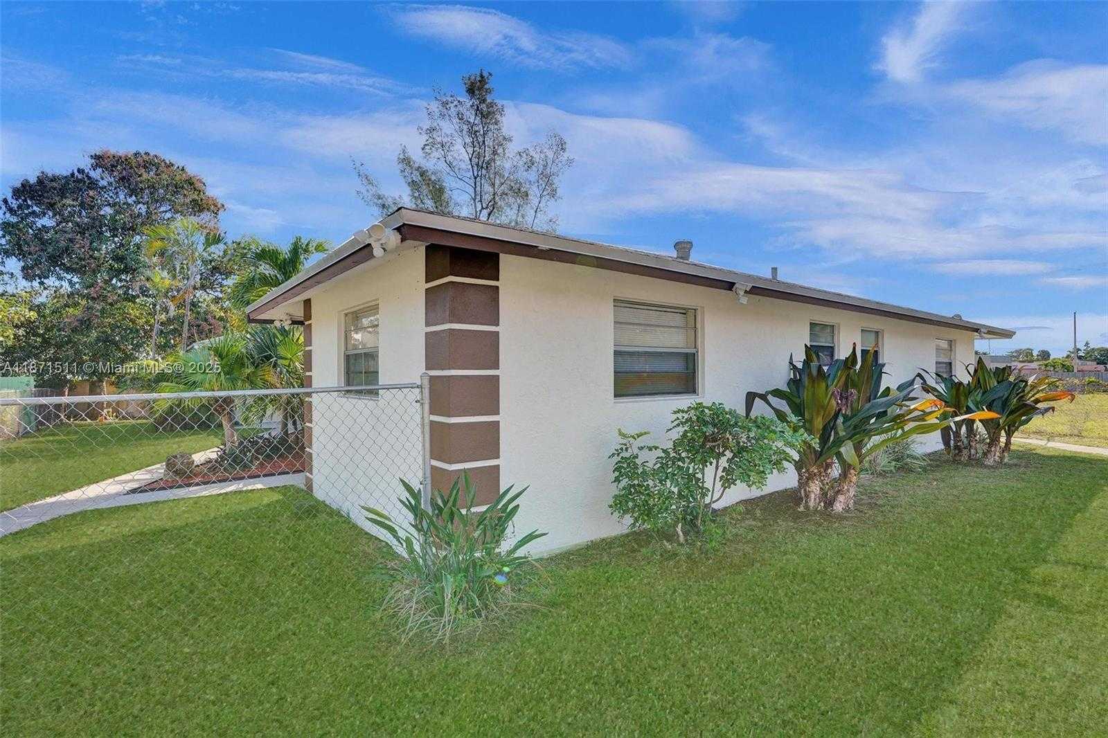 Small Image of 400 NORTH EAST 2ND ST, Boynton Beach Number 27