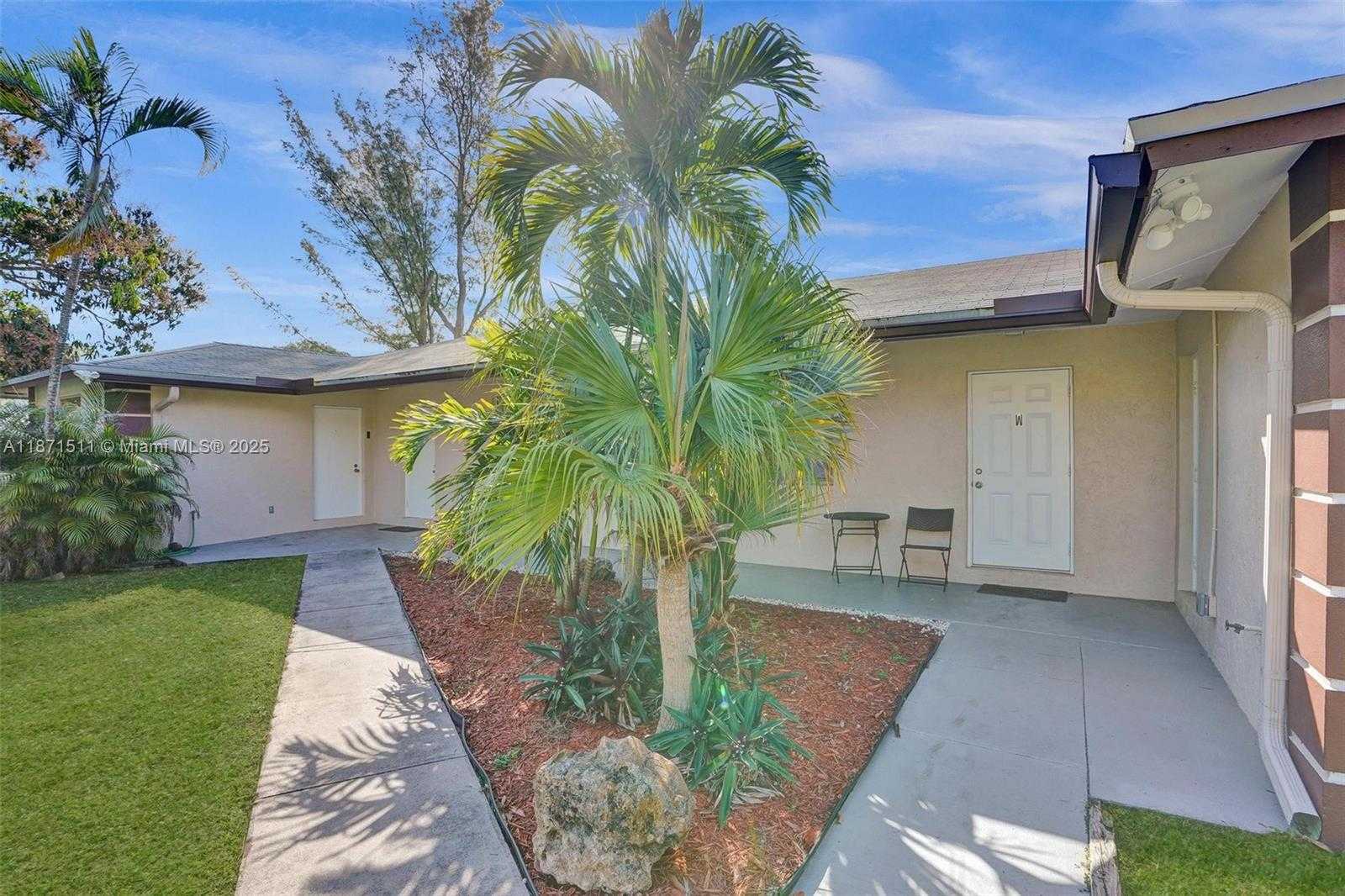 Small Image of 400 NORTH EAST 2ND ST, Boynton Beach Number 32