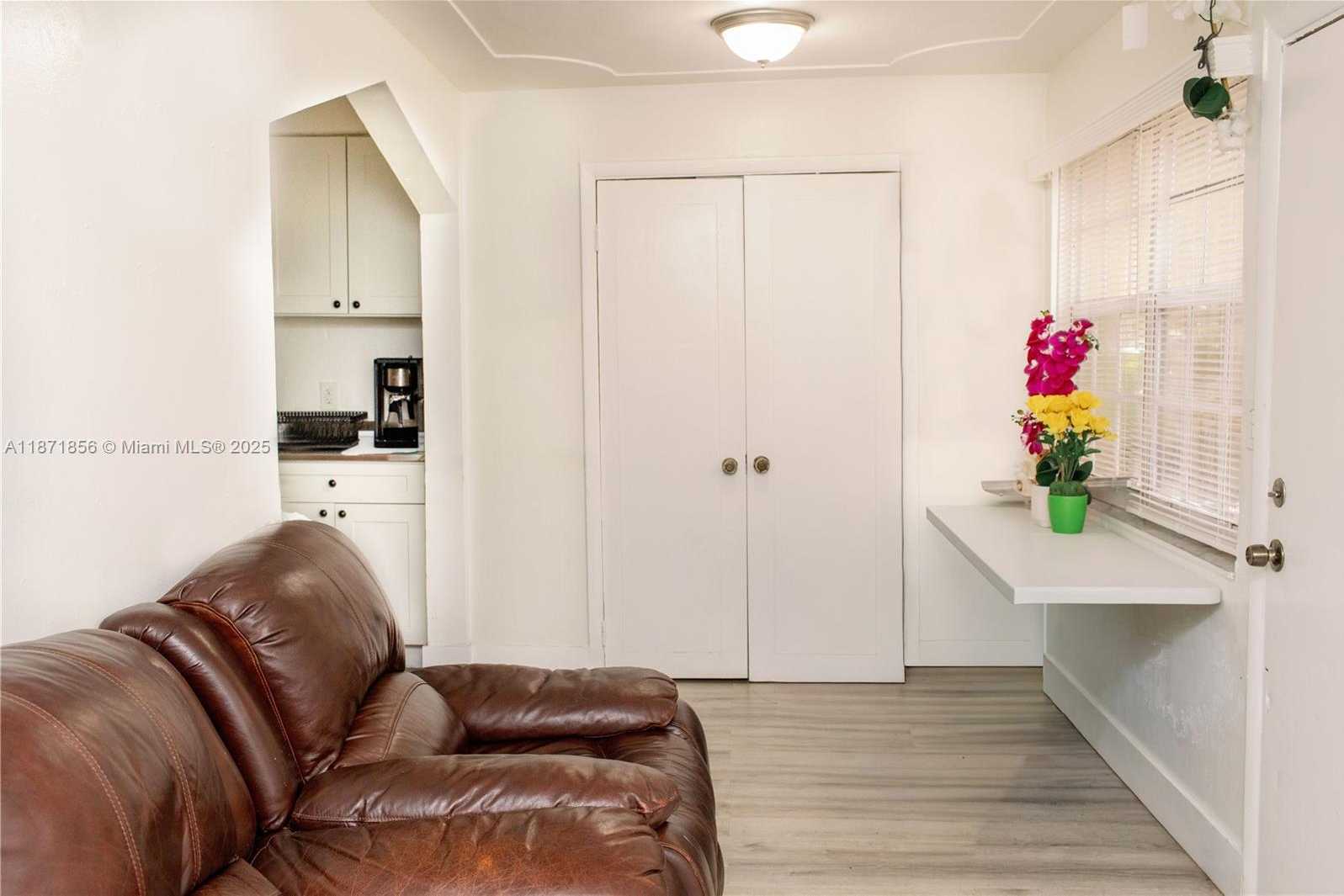 Small Image of 119 NORTH EAST 56TH ST, Miami Number 10