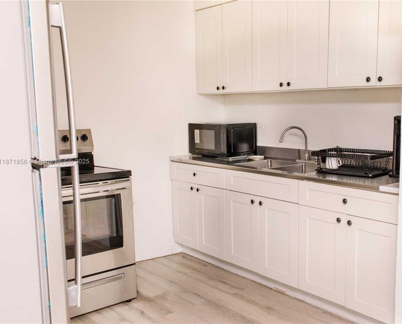 Small Image of 119 NORTH EAST 56TH ST, Miami Number 12