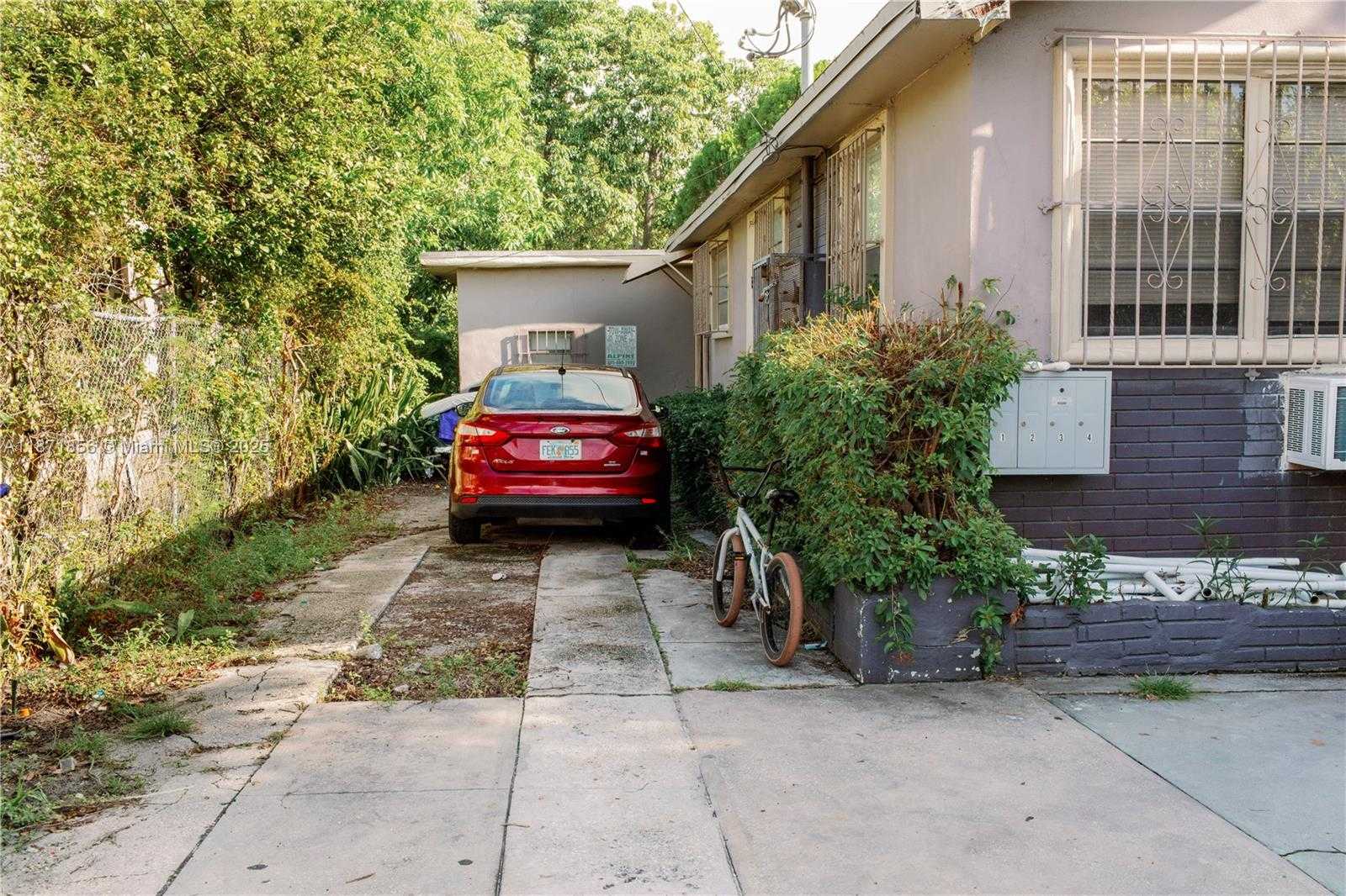 Small Image of 119 NORTH EAST 56TH ST, Miami Number 6