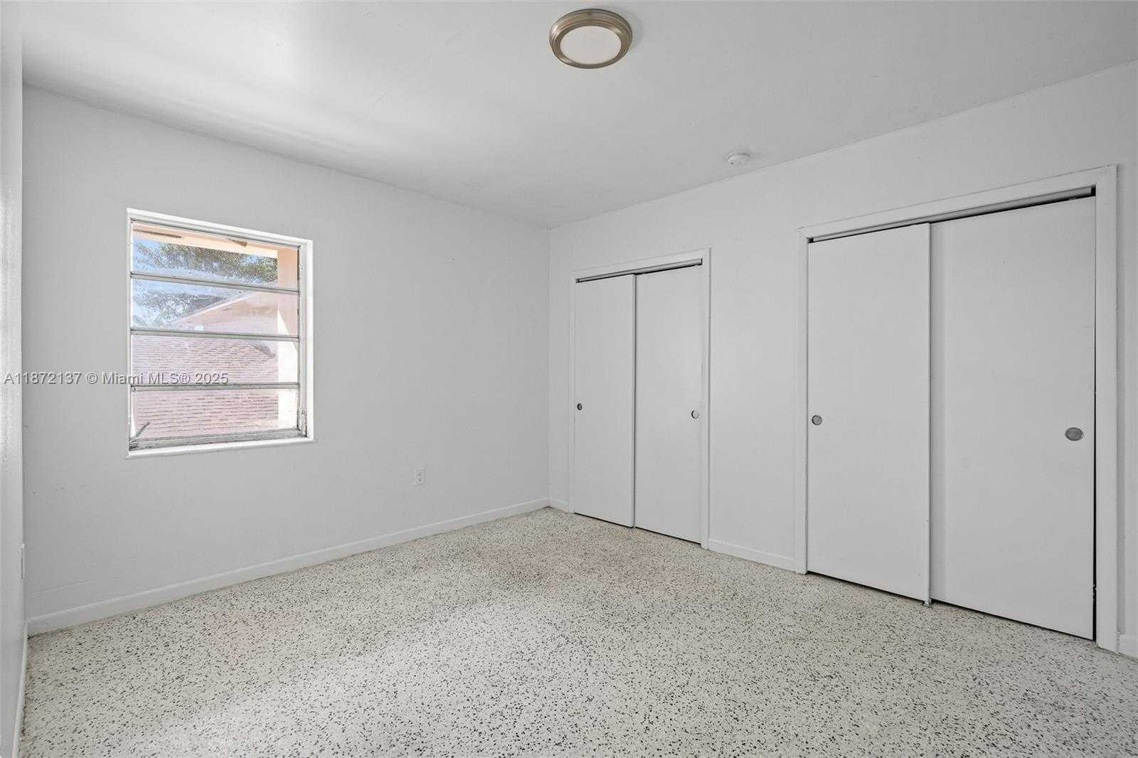 Small Image of 11330 PEACHTREE DR, Miami Number 11