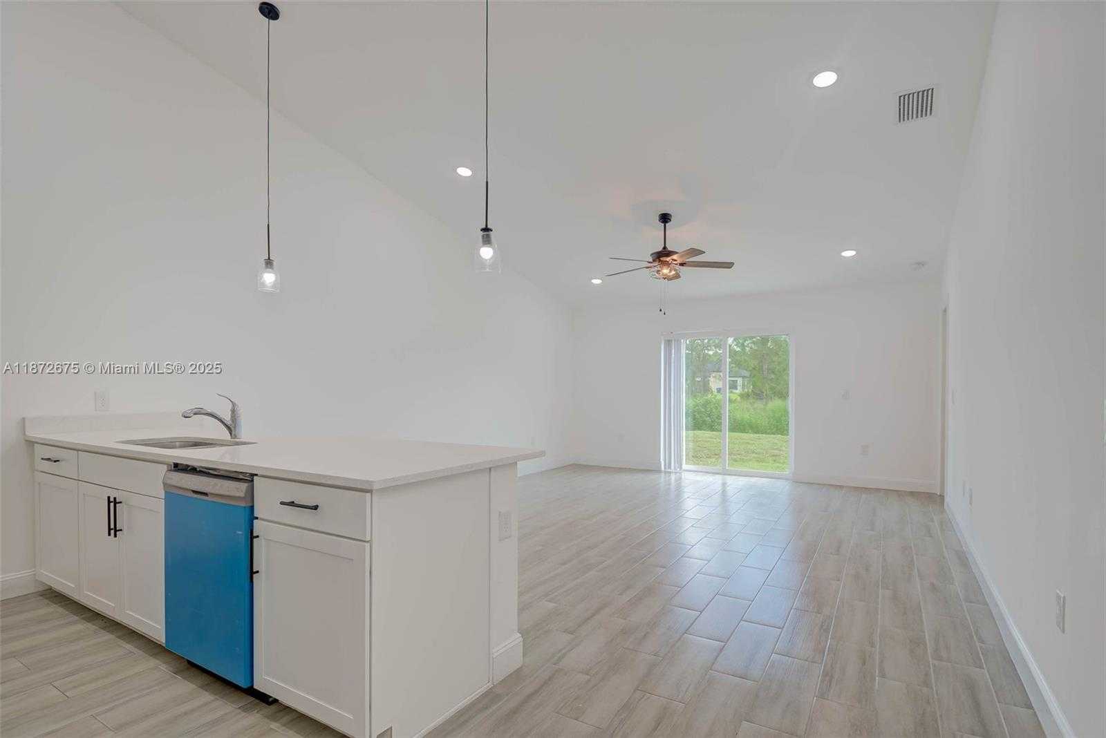 Small Image of 849 BEDFORD DR, Lehigh Acres Number 17