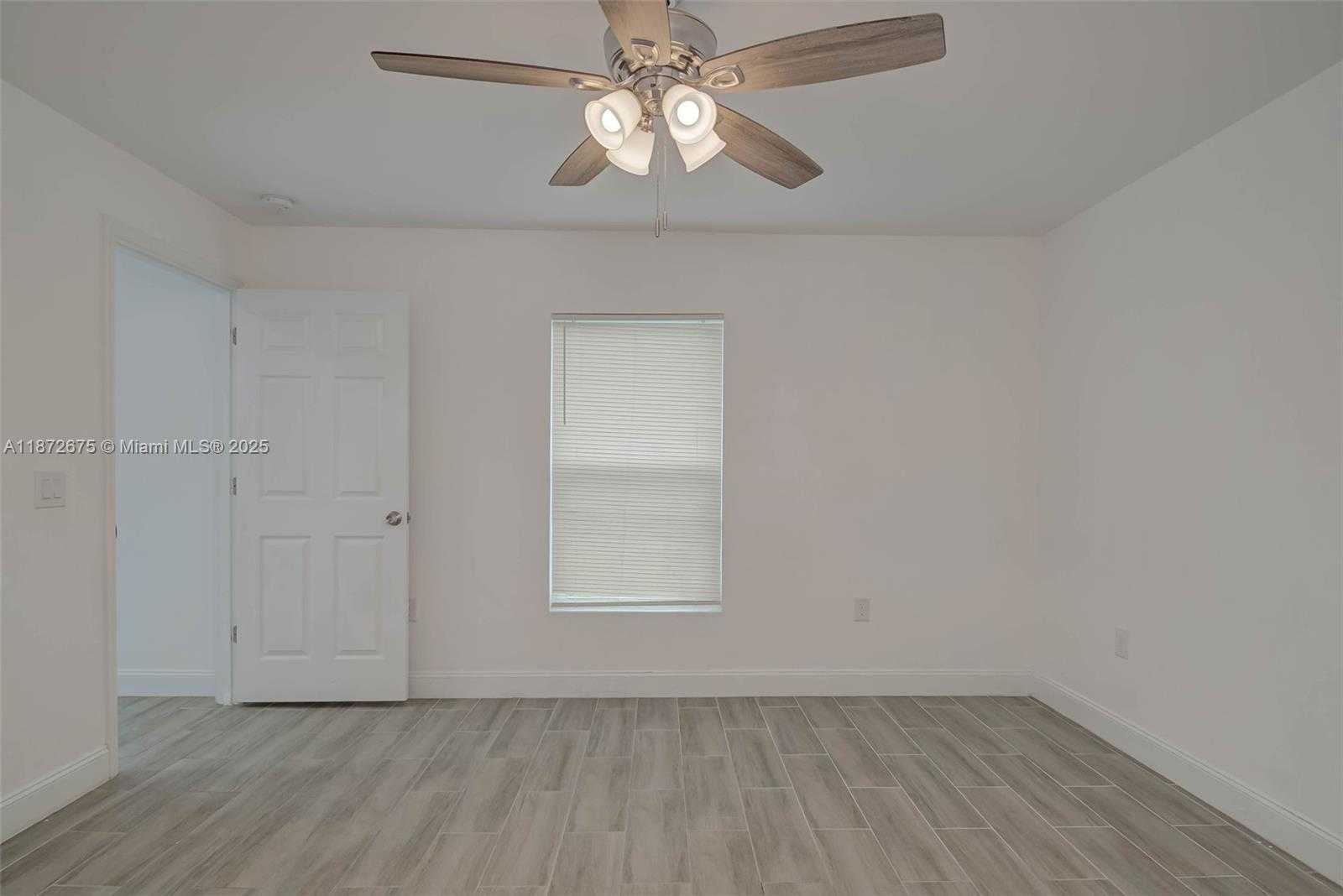 Small Image of 849 BEDFORD DR, Lehigh Acres Number 24