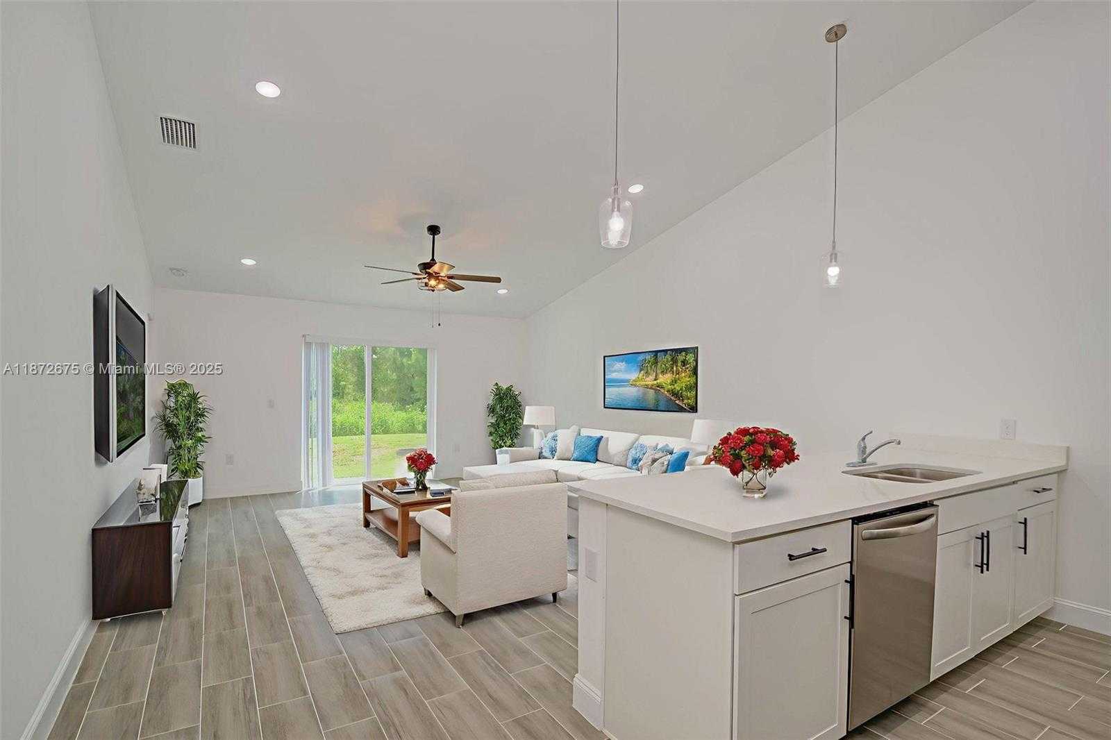 Small Image of 849 BEDFORD DR, Lehigh Acres Number 3