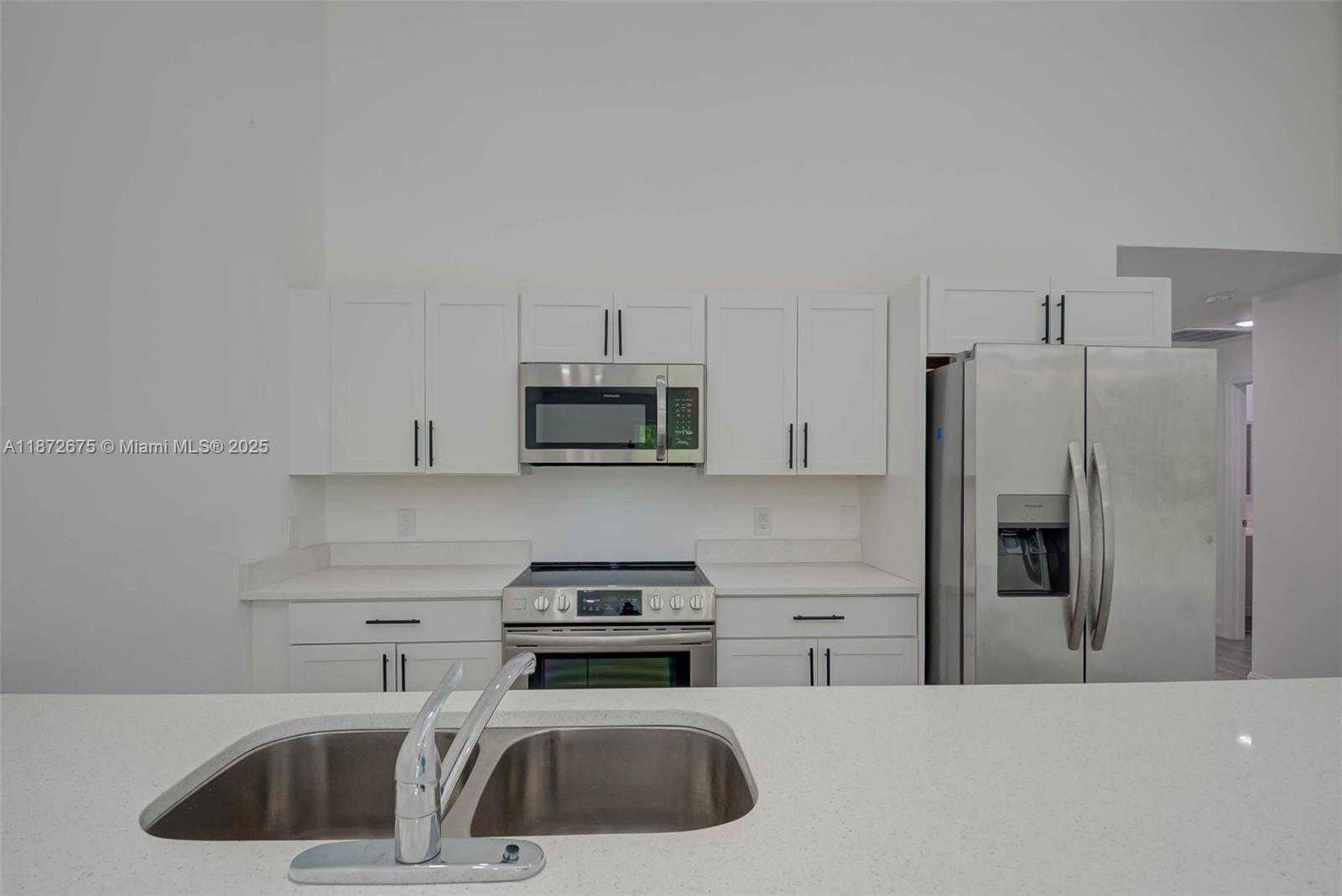 Small Image of 849 BEDFORD DR, Lehigh Acres Number 9