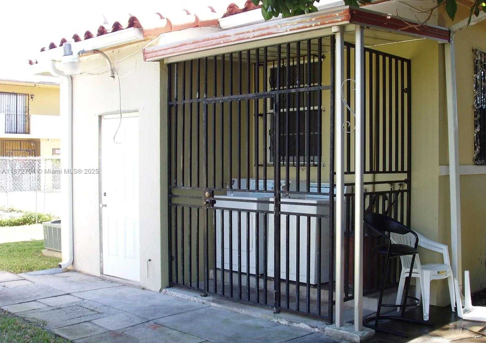 Small Image of 1325 SOUTH WEST 6TH ST, Miami Number 4