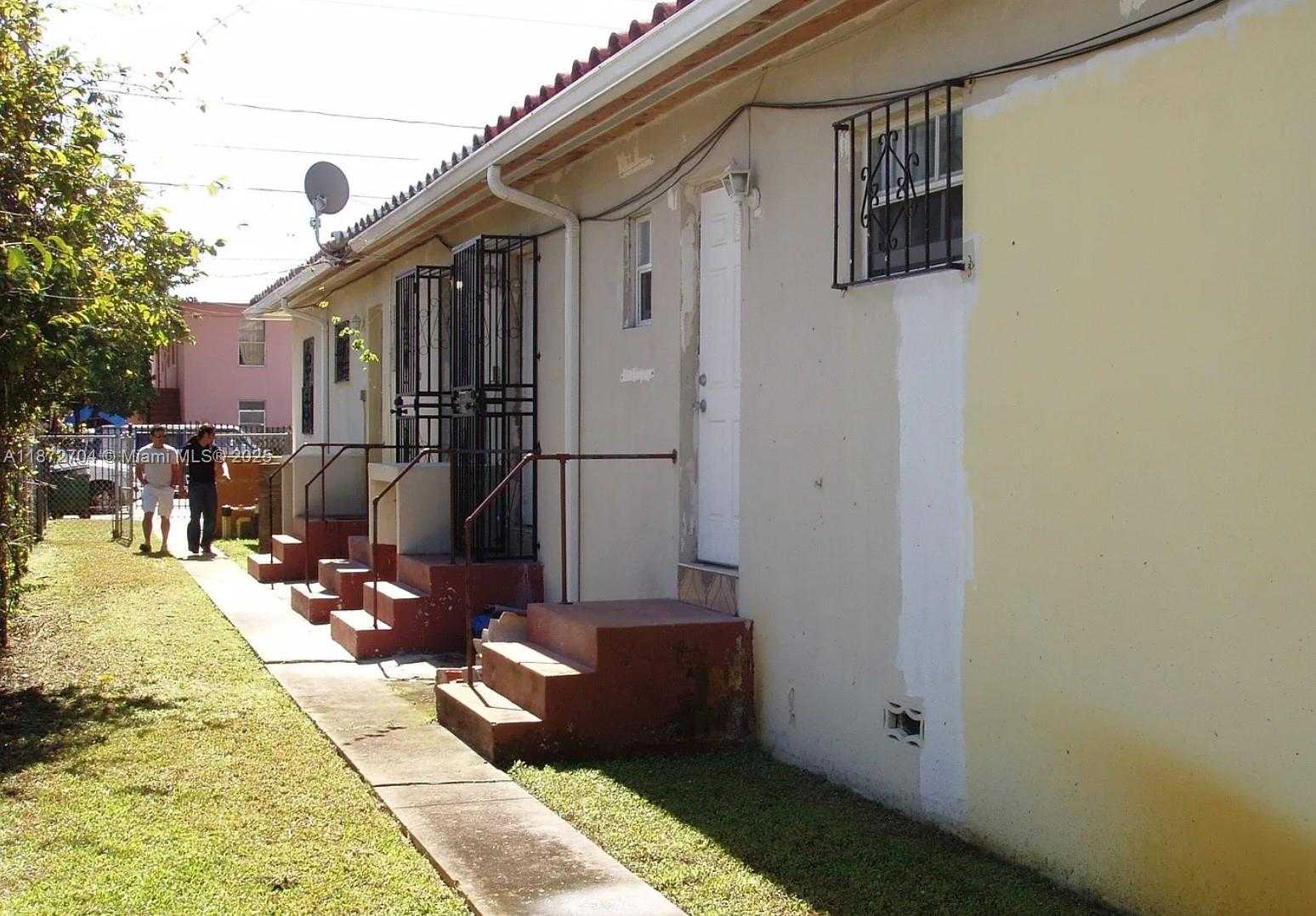 Small Image of 1325 SOUTH WEST 6TH ST, Miami Number 5