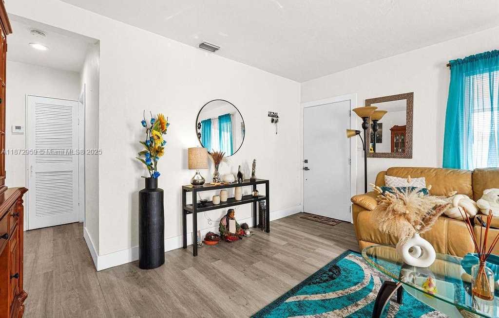 Small Image of 6501 SOUTH WEST 4TH ST, Miami Number 12