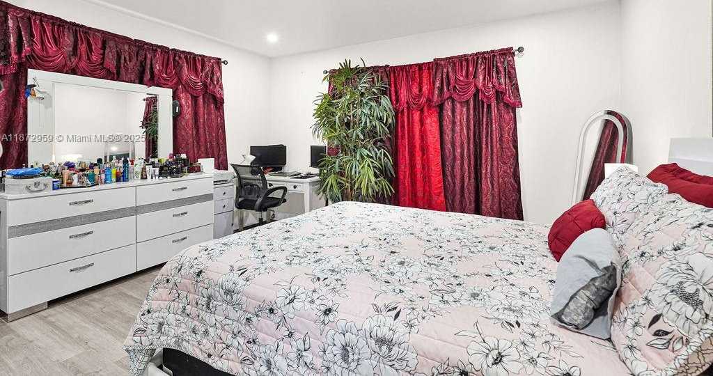 Small Image of 6501 SOUTH WEST 4TH ST, Miami Number 17