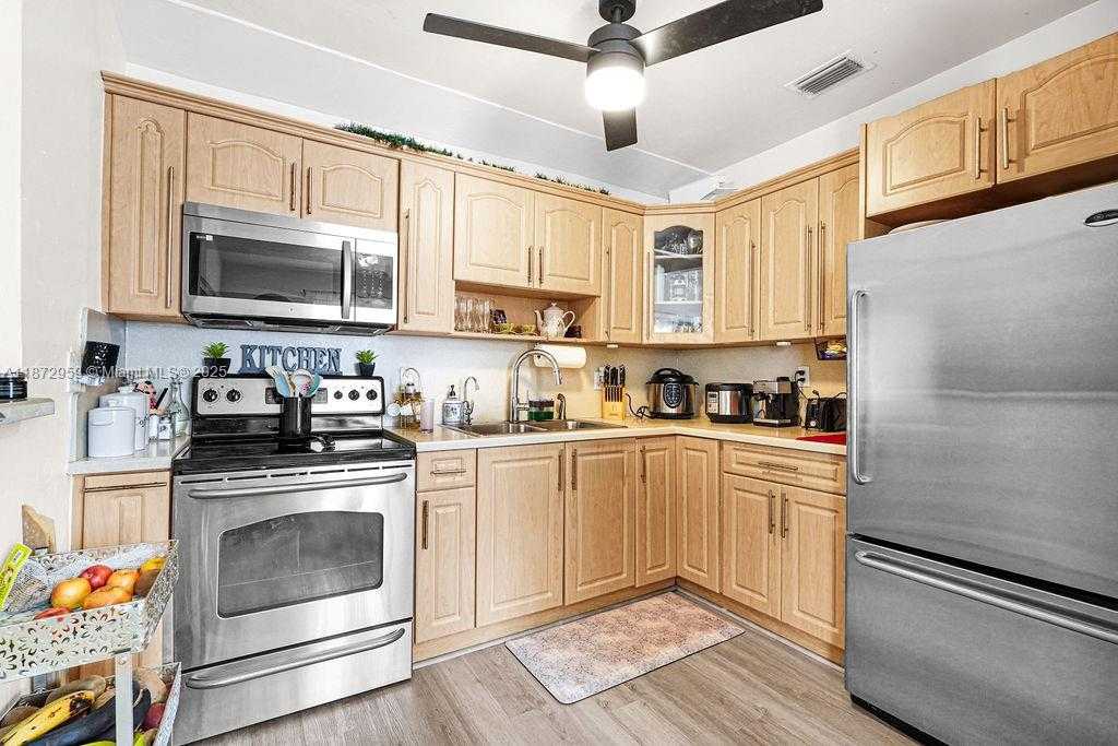 Small Image of 6501 SOUTH WEST 4TH ST, Miami Number 18