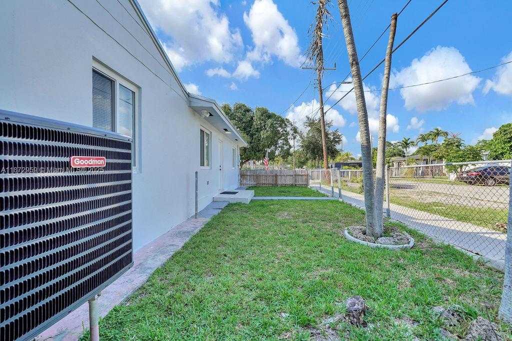 Small Image of 6501 SOUTH WEST 4TH ST, Miami Number 22
