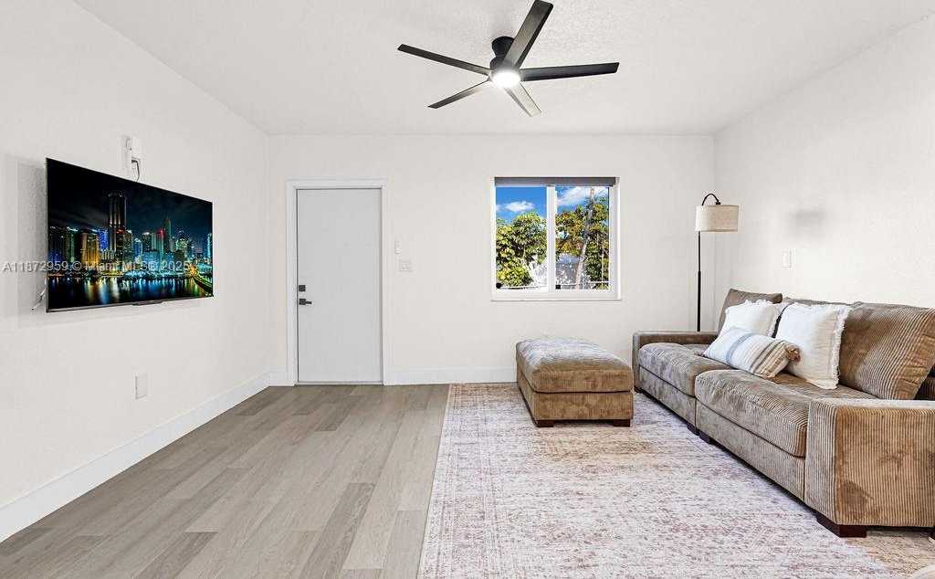 Small Image of 6501 SOUTH WEST 4TH ST, Miami Number 25