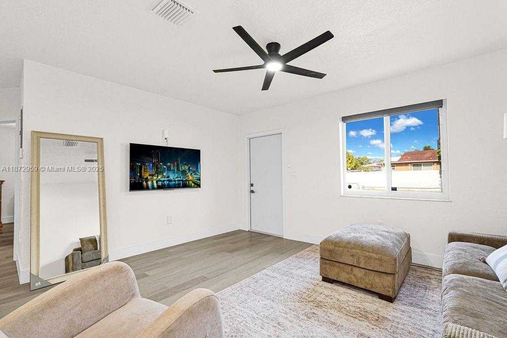 Small Image of 6501 SOUTH WEST 4TH ST, Miami Number 26