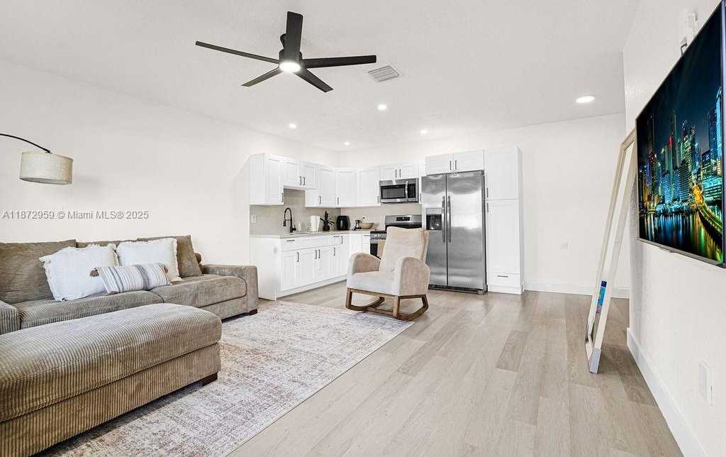 Small Image of 6501 SOUTH WEST 4TH ST, Miami Number 27