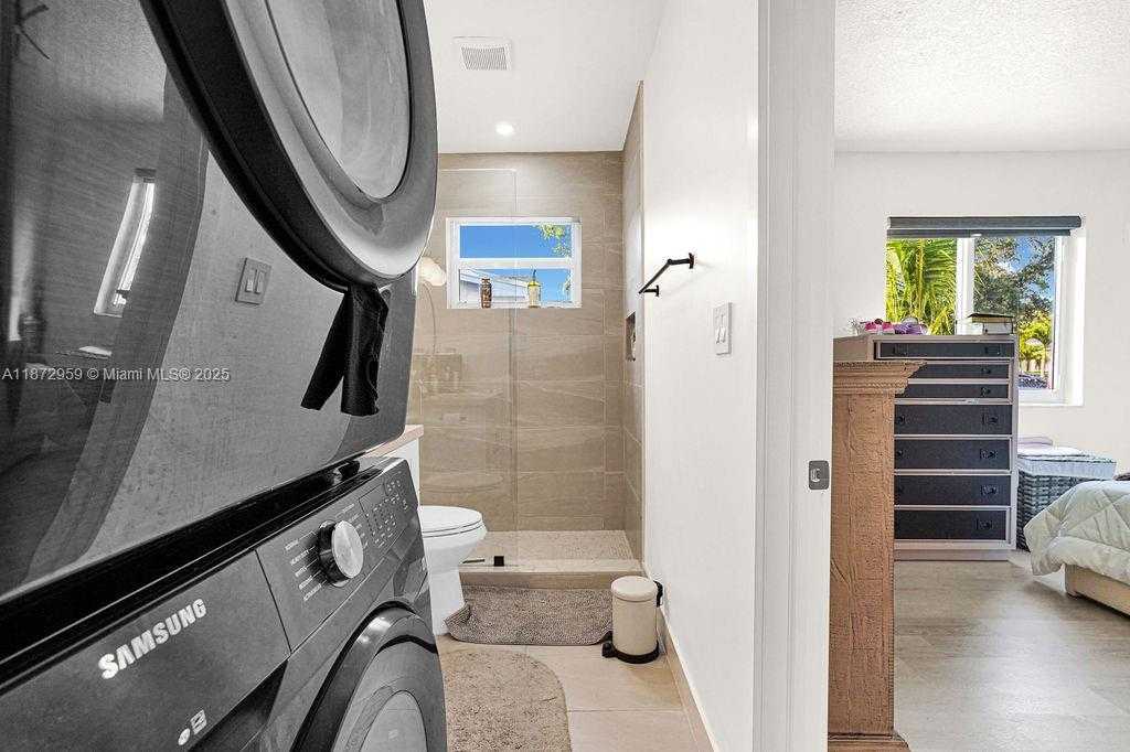 Small Image of 6501 SOUTH WEST 4TH ST, Miami Number 30