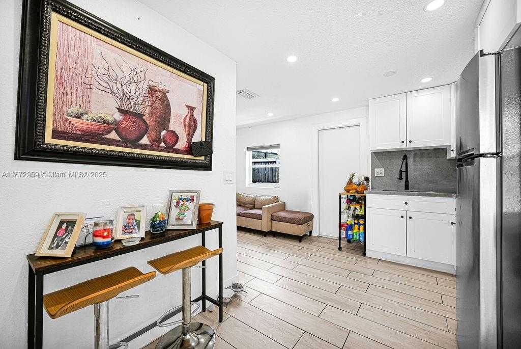 Small Image of 6501 SOUTH WEST 4TH ST, Miami Number 37