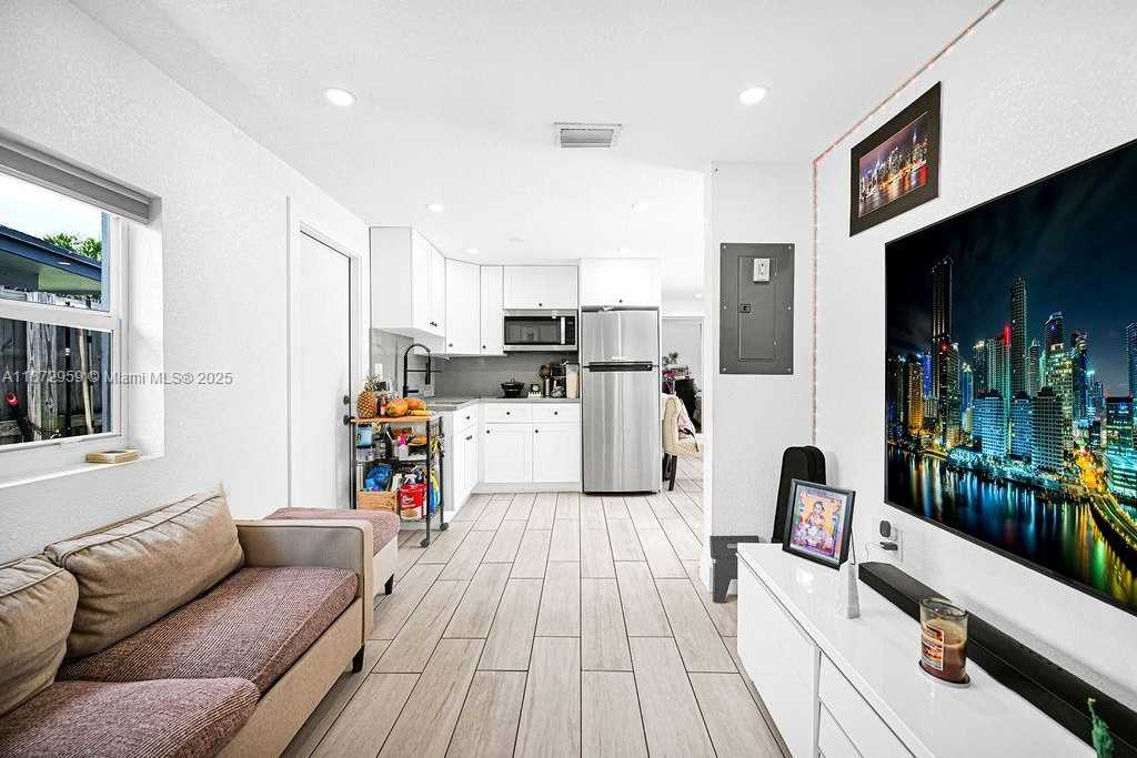 Small Image of 6501 SOUTH WEST 4TH ST, Miami Number 38