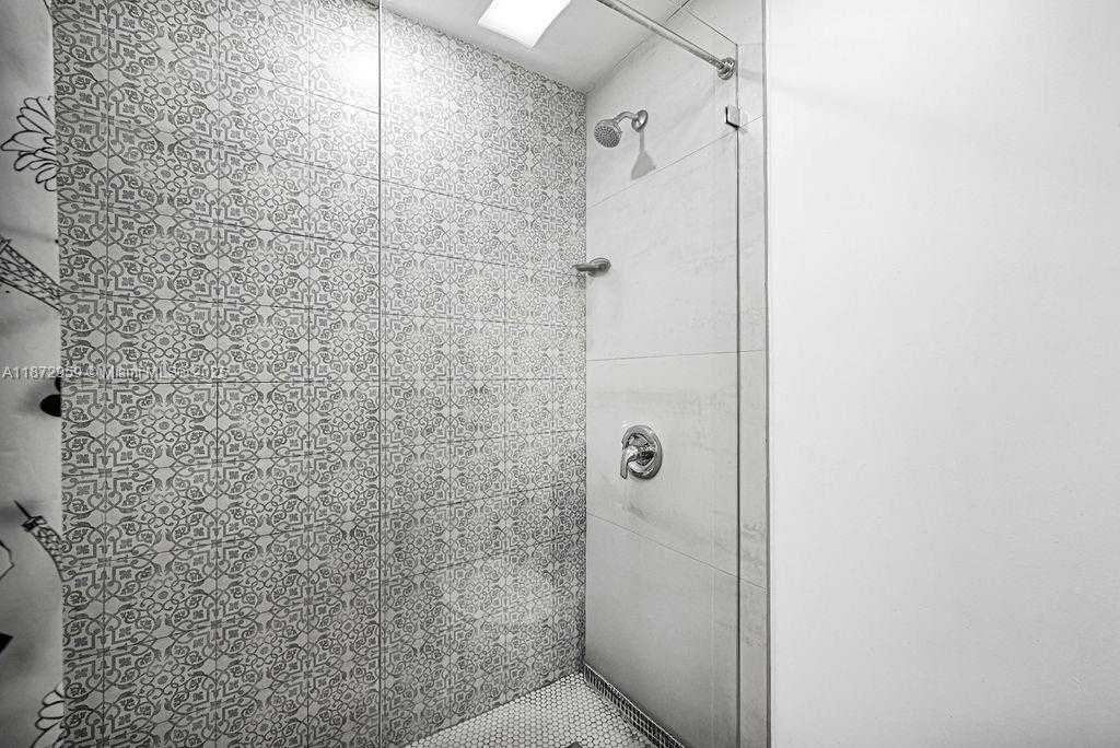 Small Image of 6501 SOUTH WEST 4TH ST, Miami Number 43