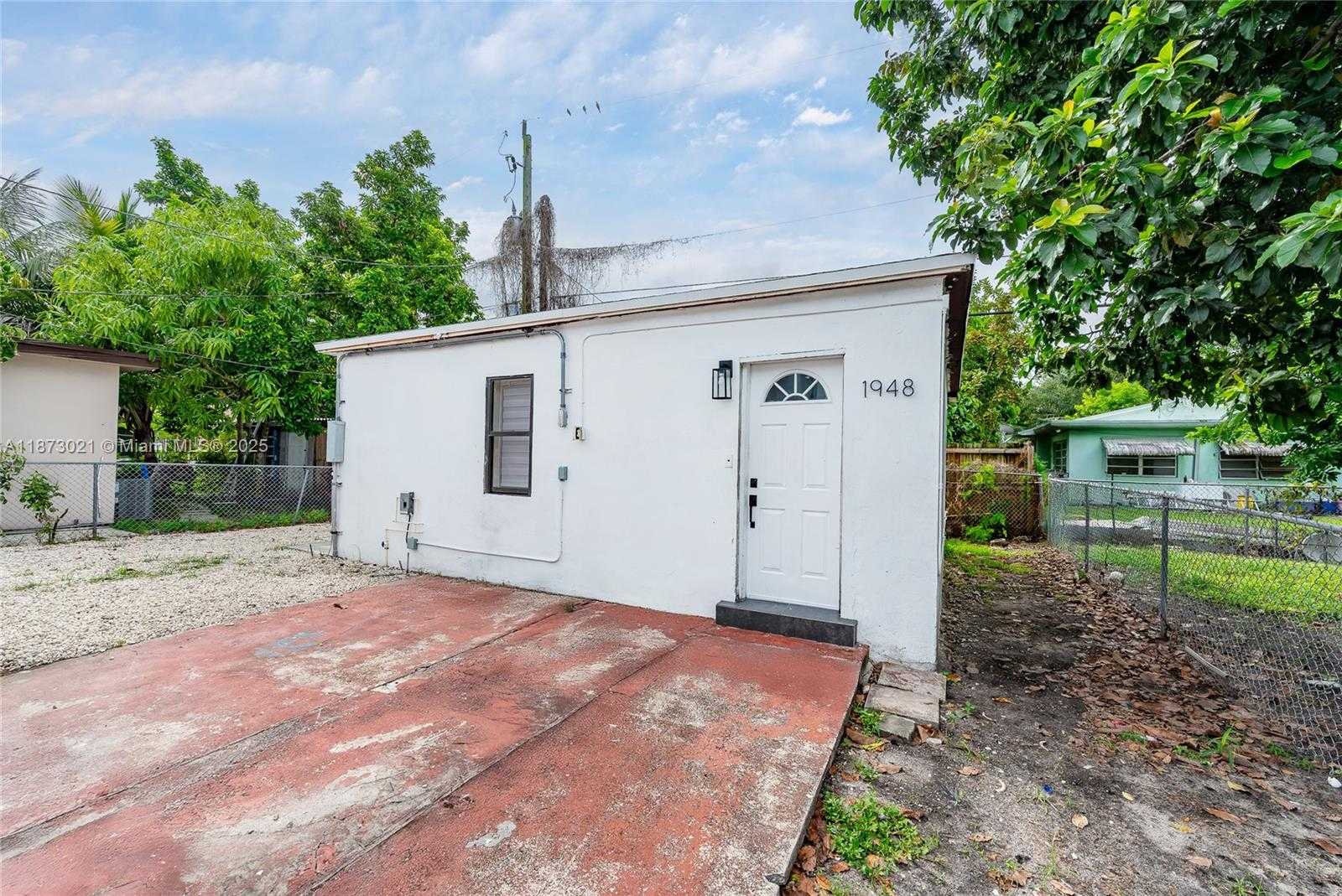 Small Image of 1946 NORTH WEST 49TH ST, Miami Number 18