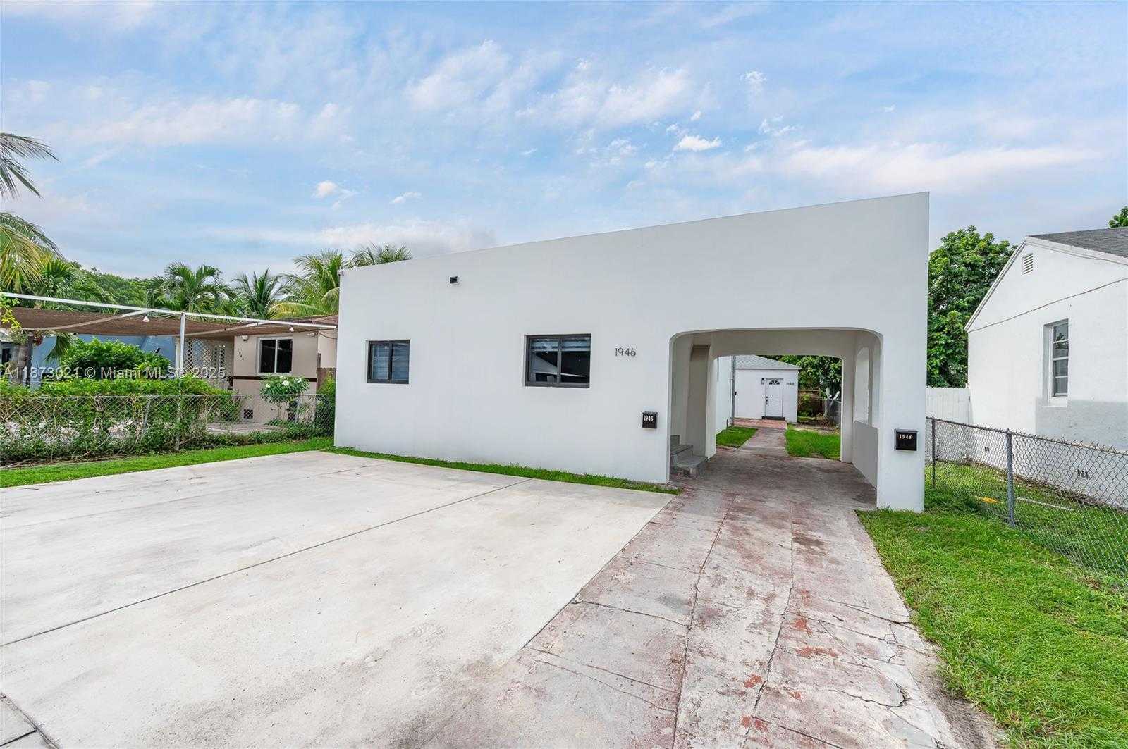 Small Image of 1946 NORTH WEST 49TH ST, Miami Number 2