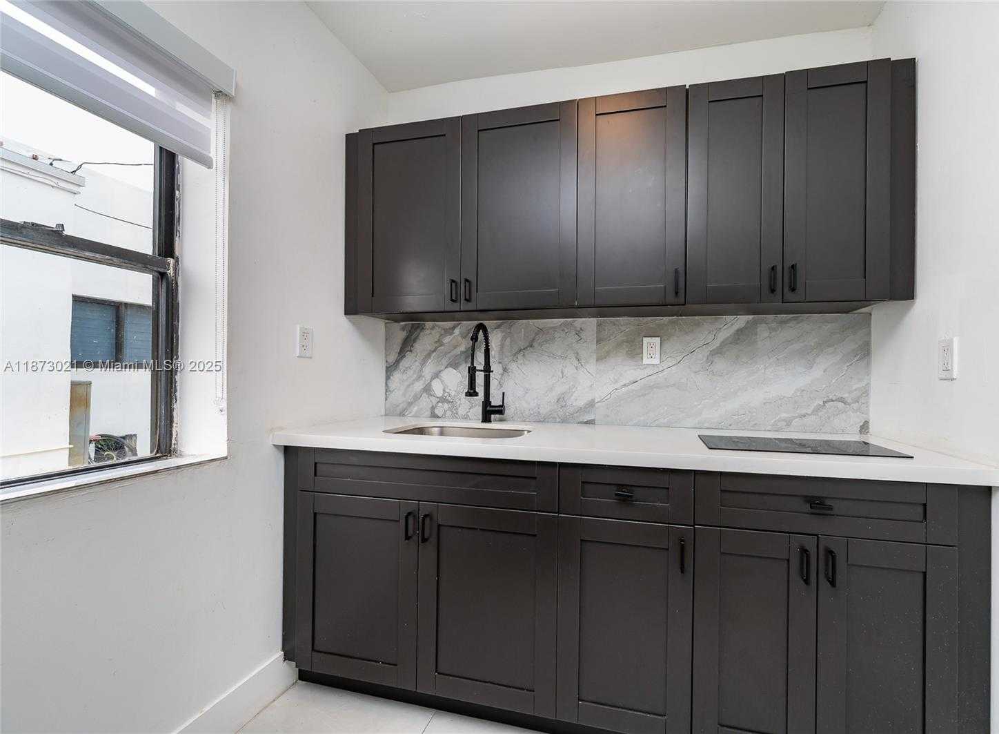 Small Image of 1946 NORTH WEST 49TH ST, Miami Number 23