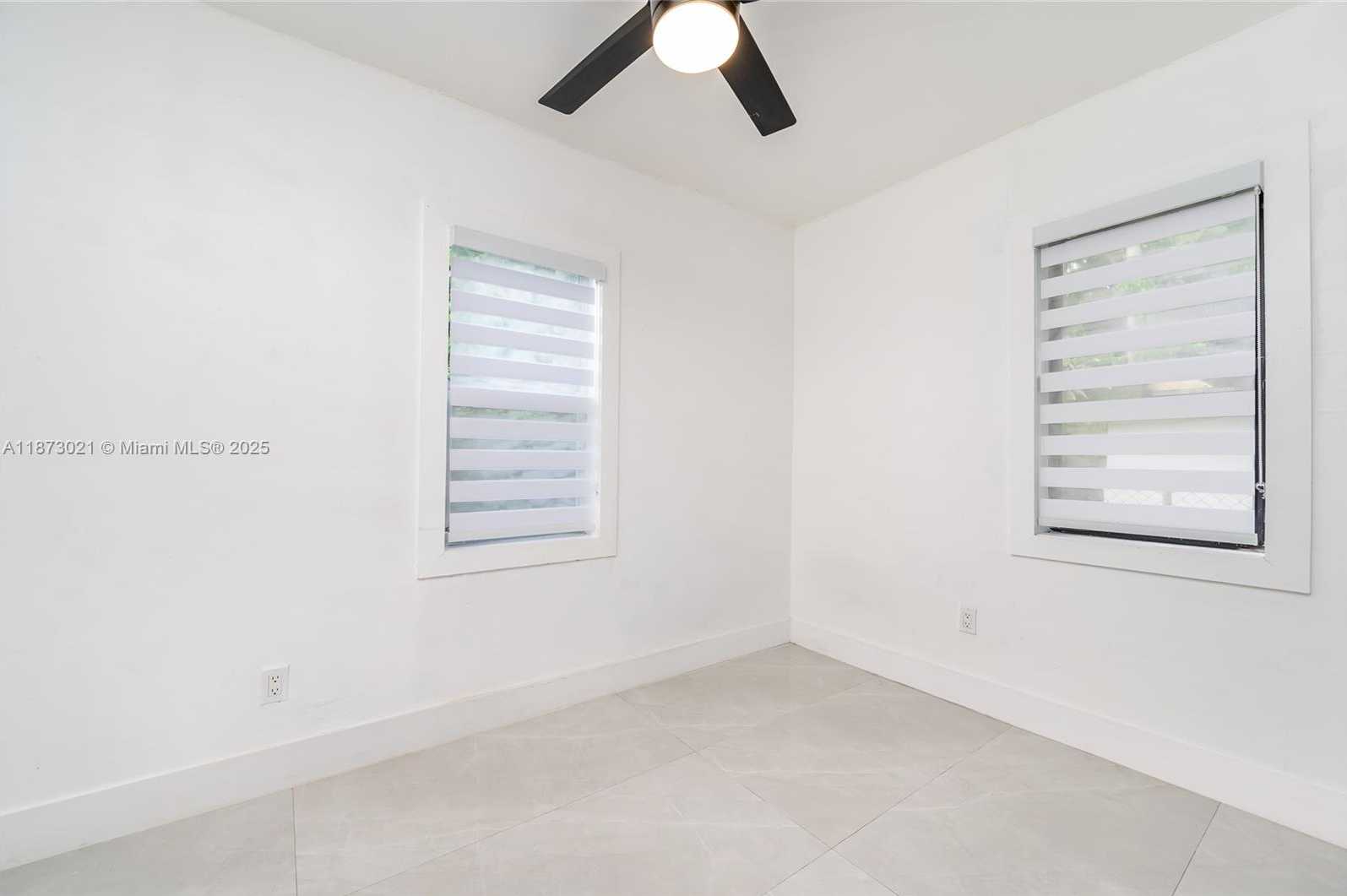 Small Image of 1946 NORTH WEST 49TH ST, Miami Number 24