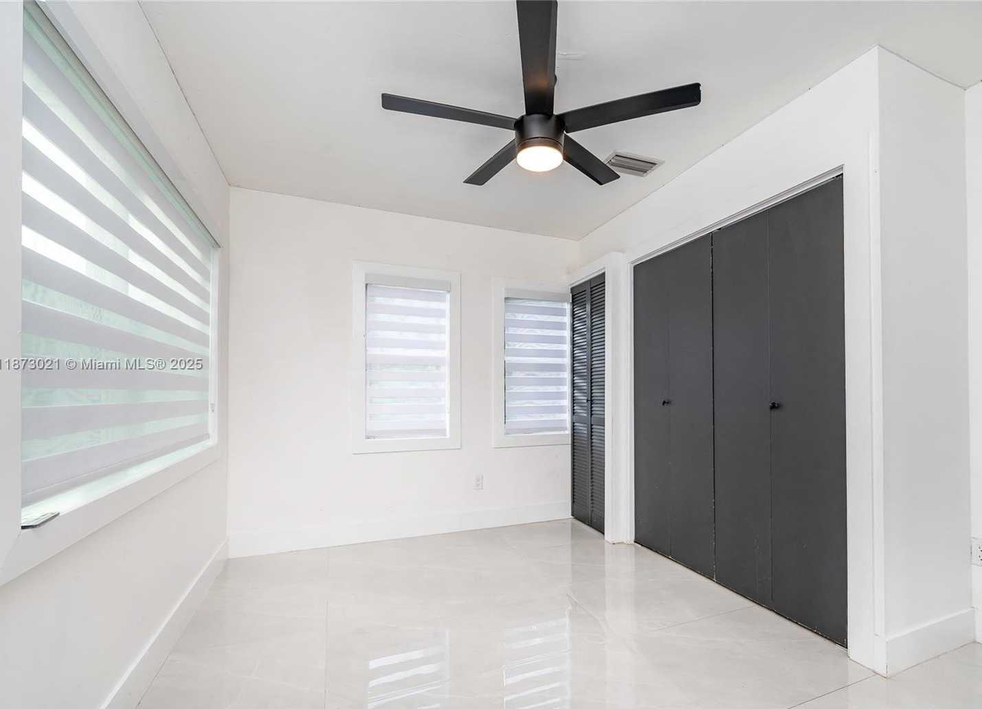 Small Image of 1946 NORTH WEST 49TH ST, Miami Number 28