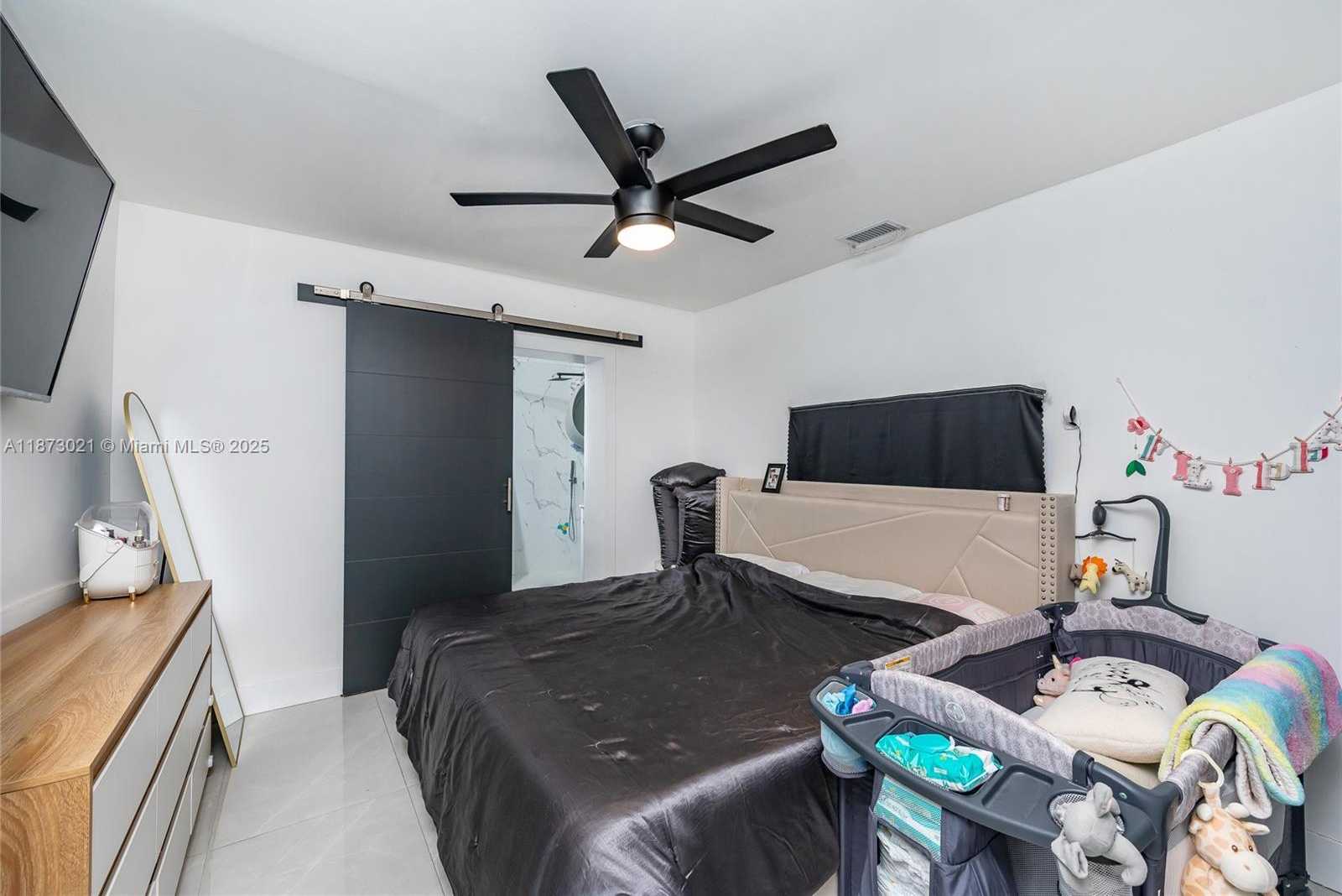 Small Image of 1946 NORTH WEST 49TH ST, Miami Number 5