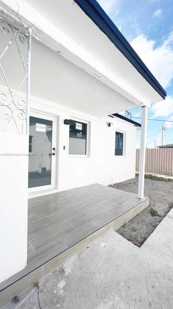 Small Image of 1013 NORTH WEST 1ST AVE, Hallandale Beach Number 23