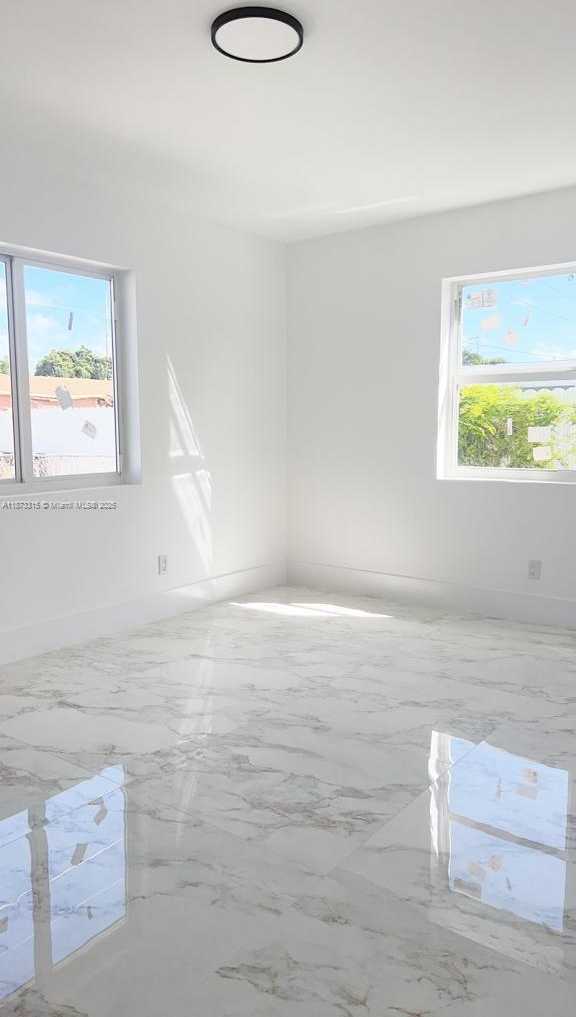 Small Image of 1013 NORTH WEST 1ST AVE, Hallandale Beach Number 8