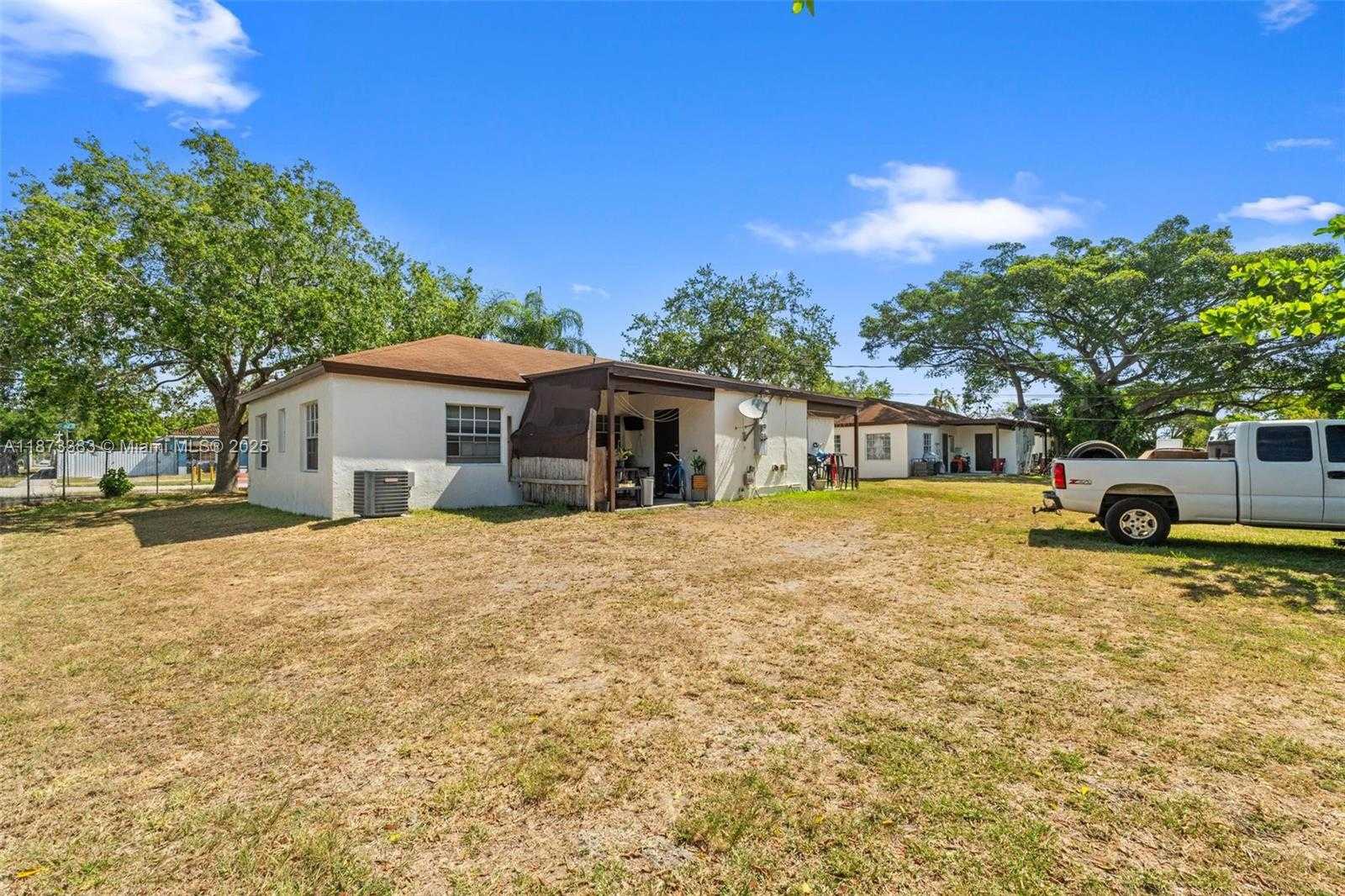 Small Image of 10634 SOUTH WEST 182ND ST #2, Miami Number 13