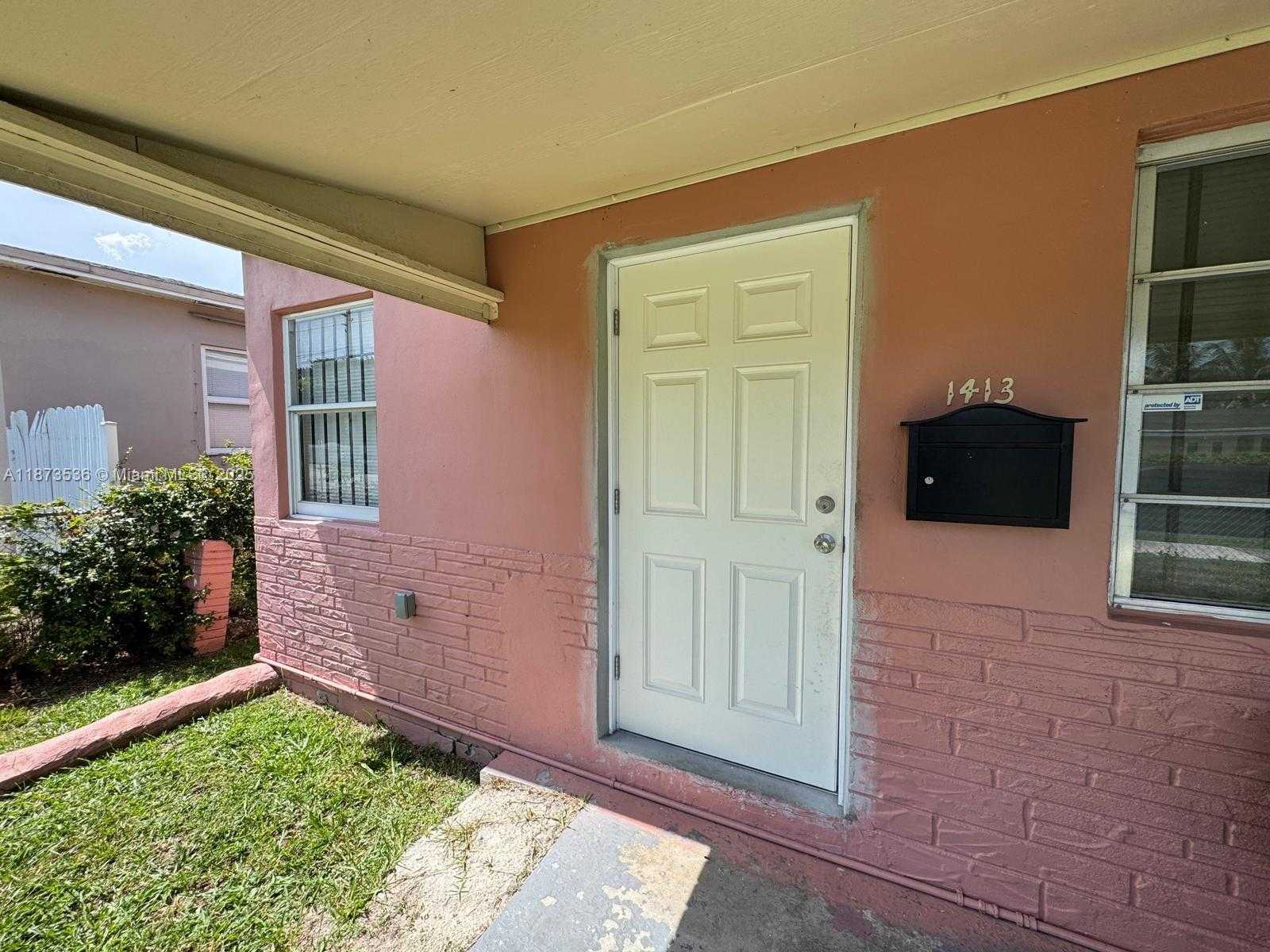 Small Image of 1411 NORTH WEST 41ST ST #2, Miami Number 4