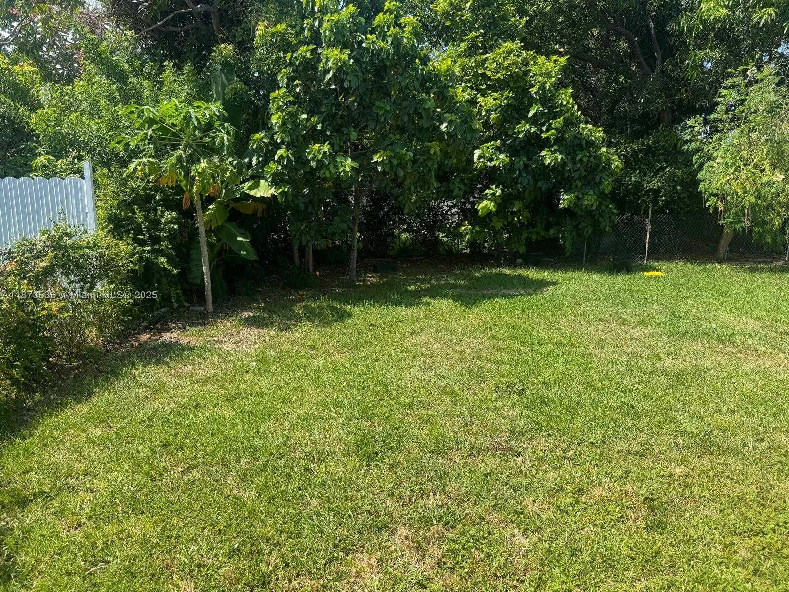 Small Image of 1411 NORTH WEST 41ST ST #2, Miami Number 9