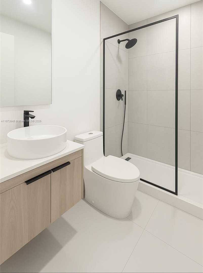 Small Image of 621 SOUTH WEST 33RD AVENUE, Miami Number 5